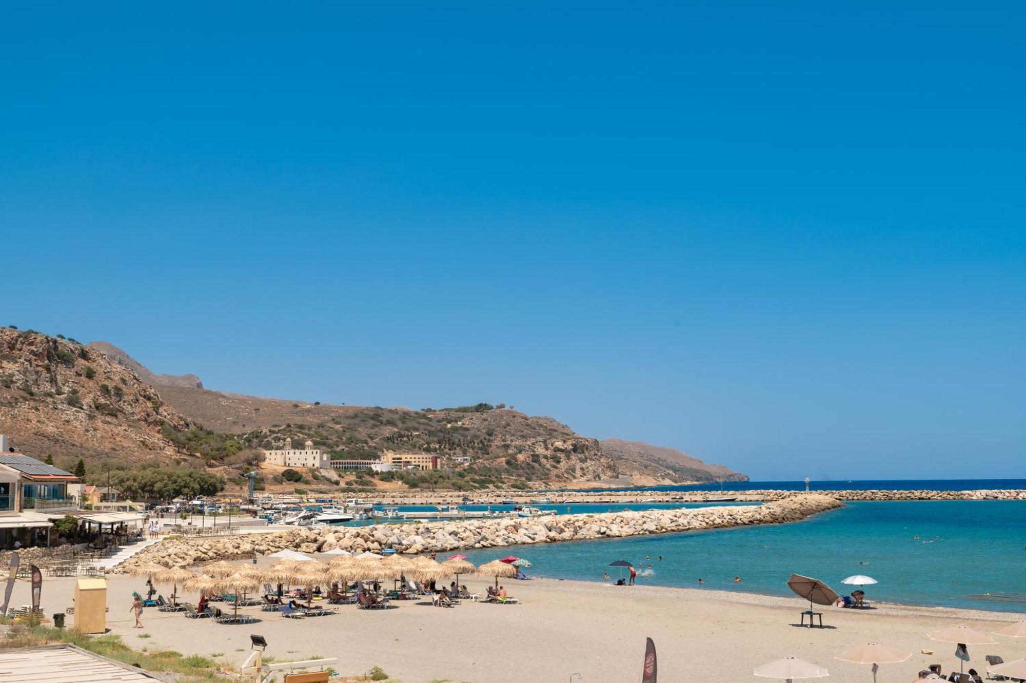 Ekati Seaside Living Апартаменты